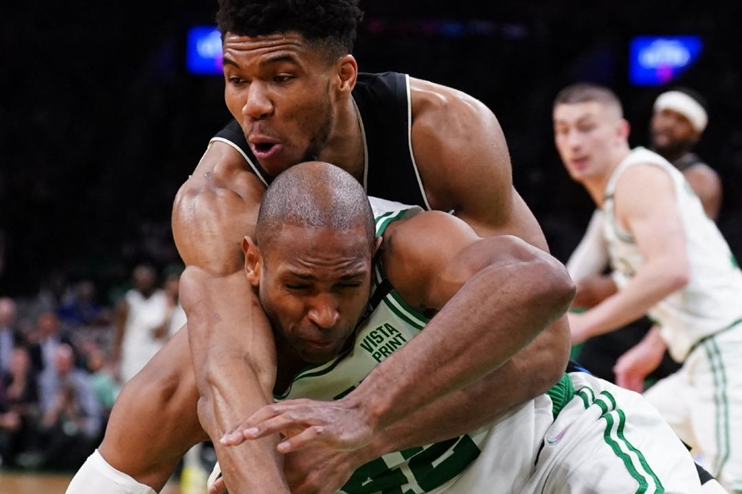 转折点！密尔沃基雄鹿官宣签约；NBA常规赛冲刺阶段攻防权衡；值得警惕；年轻球员获得机会的简单介绍