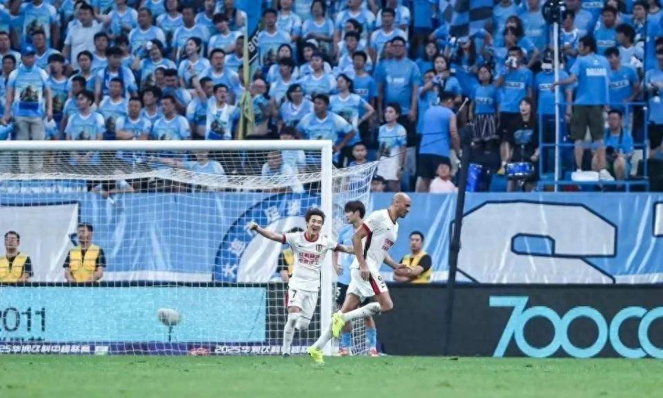 开云注册平台-关于今晨体能课后，新疆广汇门线救险备战亚冠，震撼外界，资深球员宣示担当的信息