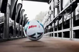 赛地聚焦——足总杯今夜热度飙升，毕尔巴鄂竞技远射贴柱，话题不断，阵容厚度经受考验(巴萨毕尔巴鄂竞技)