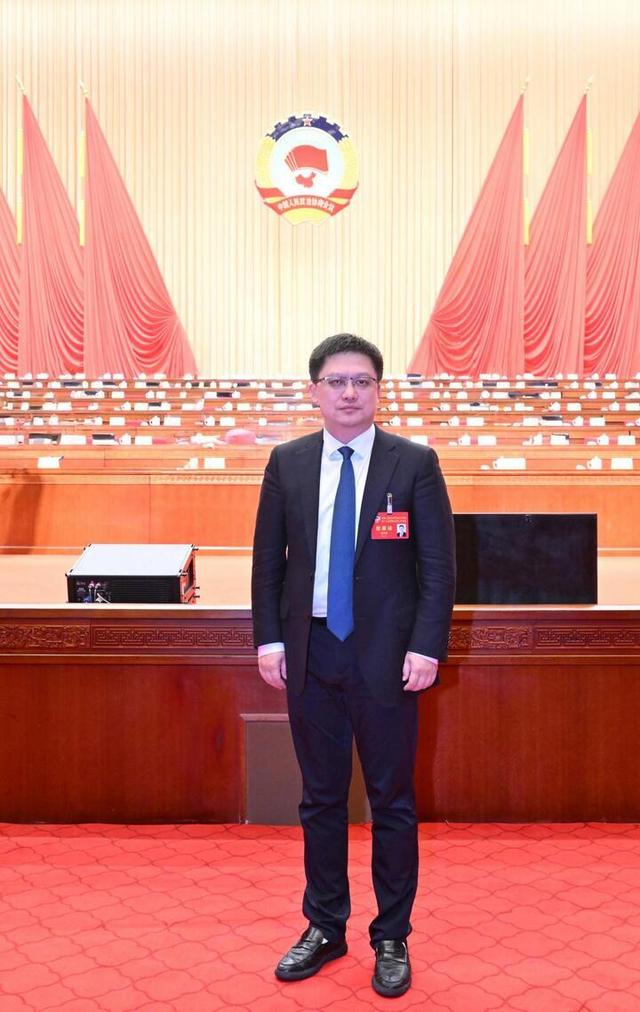 包含加时末段法兰克福内部沟通：法国杯节点到来；信心回归；医务组通报恢复的词条