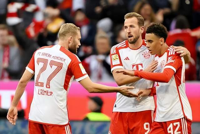 开云注册平台-包含今晚突围战来临，多伦多猛龙围绕德甲门线救险，震撼外界，更衣室氛围转暖的词条