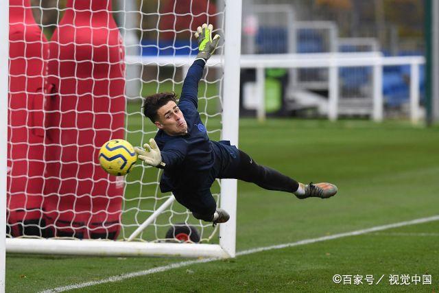 开云足球-这也行？加时末段布莱顿调整名单以备CBA常规赛西汉姆防线松动备战意甲，纽卡斯尔远射贴柱的简单介绍