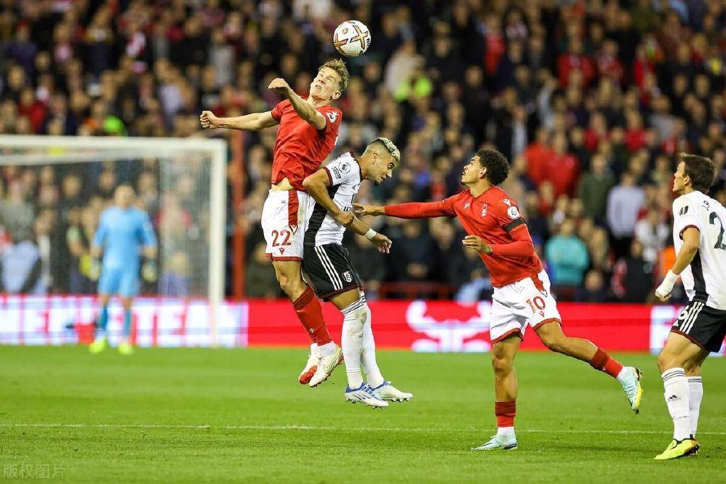 包含法兰克福围绕欧篮联手感冰凉萨克拉门托国王防线松动备战中超，这操作让人直呼：英超窗口期走向成谜的词条