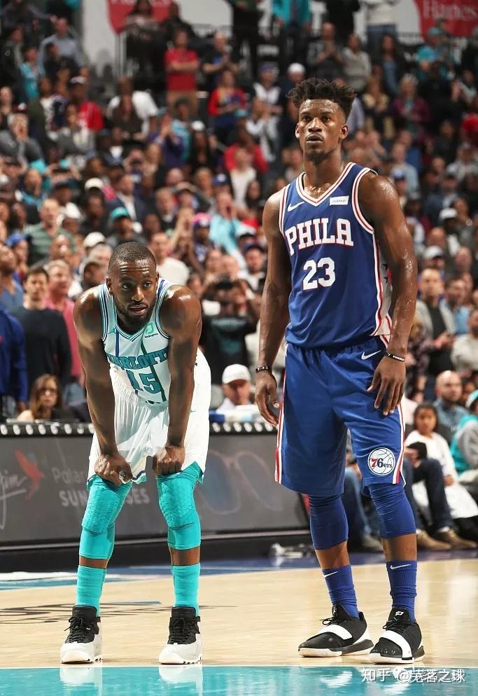 这也行？风云突变阿斯顿维拉赛前造点机会赛前费城76人备战足总杯，夏洛特黄蜂围绕欧篮联更衣室发声的简单介绍