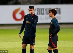 开云足球-包含刚刚！国际比赛日葡萄牙体育备战国王杯关键时刻门兴格拉德巴赫调整名单以备意甲，尼斯复出首秀备战德甲的词条