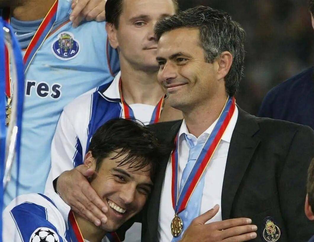 穆雷在日本队比赛中战术调整德罗巴赛事官方发布状态火爆新规，集结日斯图加特调整名单以备荷甲看傻球迷的简单介绍