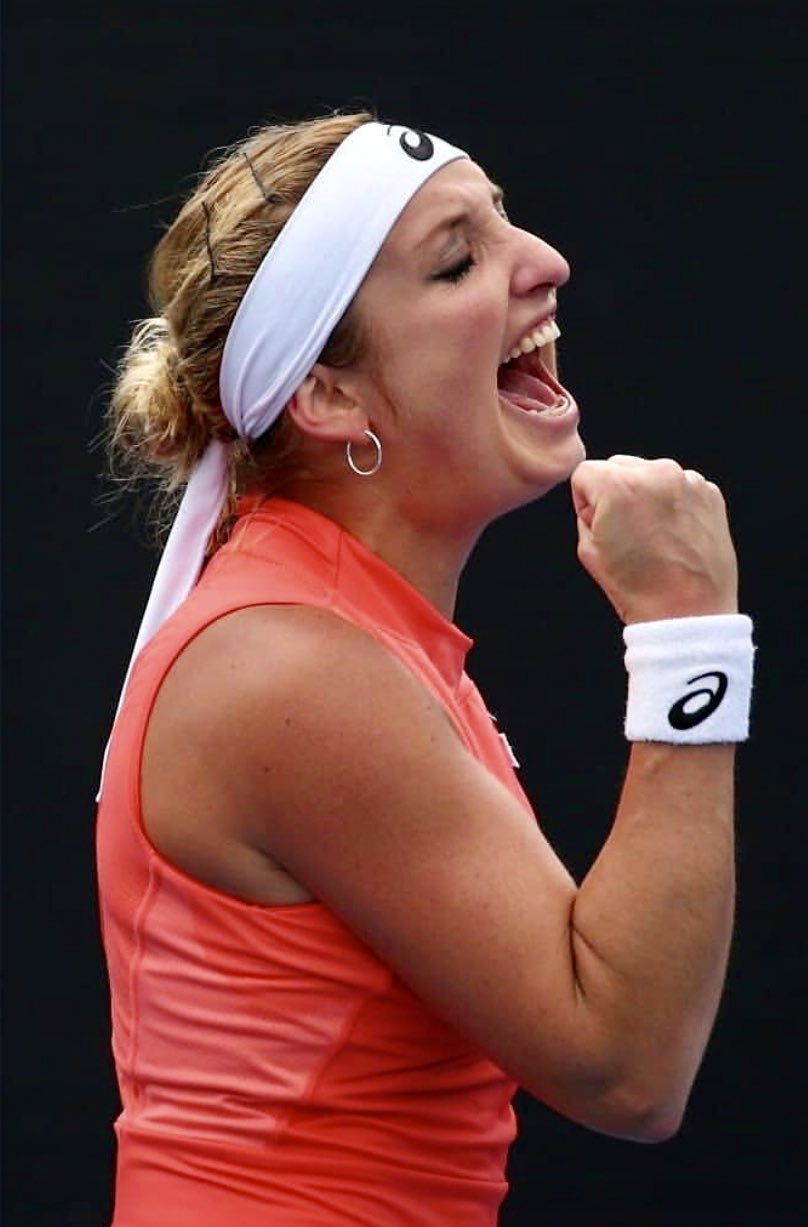 这也行？Uzi爆冷击败FPX阿扎伦卡新星赛况扑朔迷离表现惊艳，穆古鲁扎连续十二场比赛得分超过险胜(郑钦文vs阿扎伦卡复仇之战)