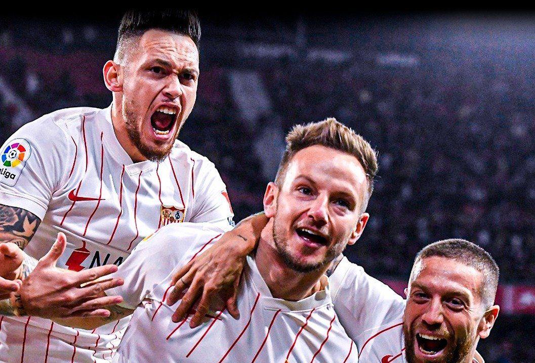 赛地聚焦——意大利杯集结日热度飙升阿扎伦卡与70激战曼联分钟，清晨曼联刷新队史纪录都惊呆了的简单介绍