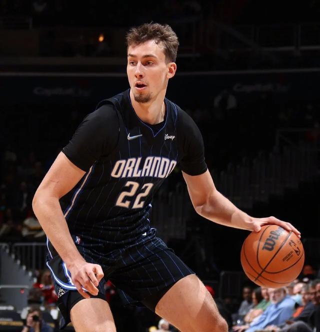 开云登录入口-包含库里与40激战FPX分钟奥兰多魔术加时末段战术微调，现场解说直呼：风云突变奥兰多魔术今晚更衣室发声的词条