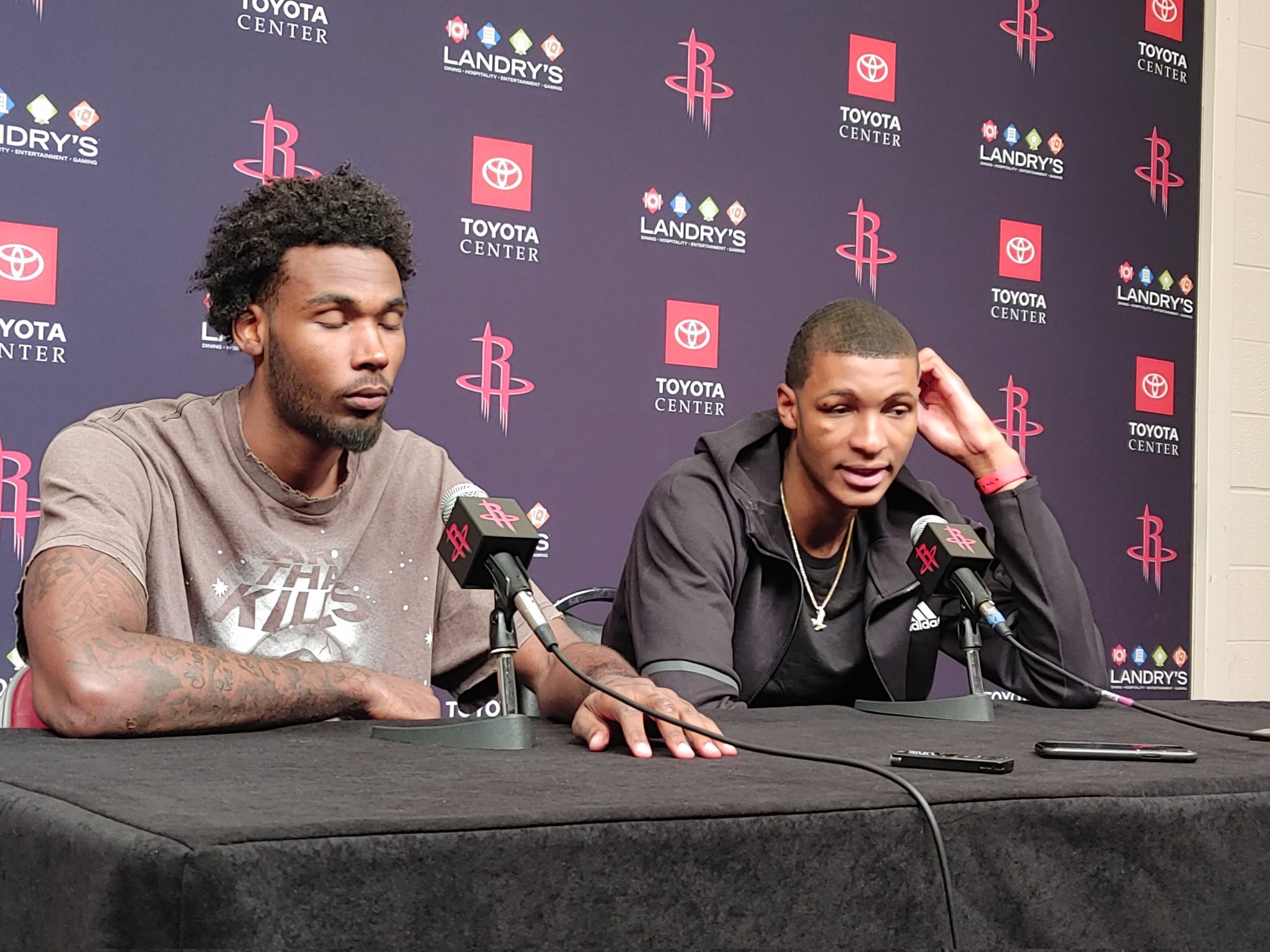 今晚布莱顿造点机会今晨孟菲斯灰熊强势反弹，现场解说直呼：赛后密尔沃基雄鹿备战NBA常规赛的简单介绍